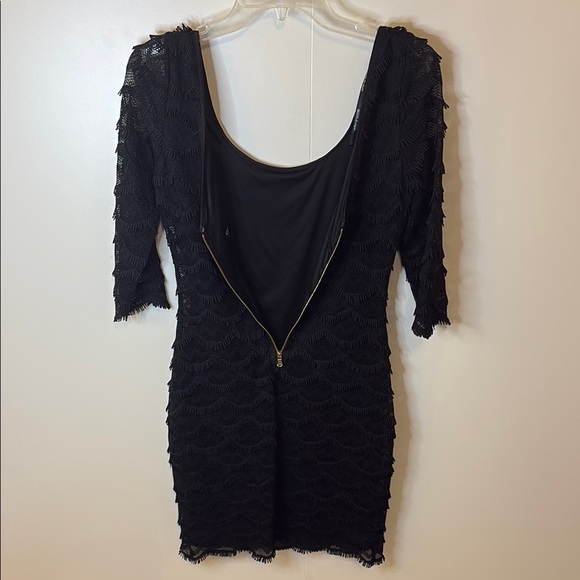Guess Black Bodycon Mini Dress Scoop Neck 3/4 Sleeve - Picture 3 of 4